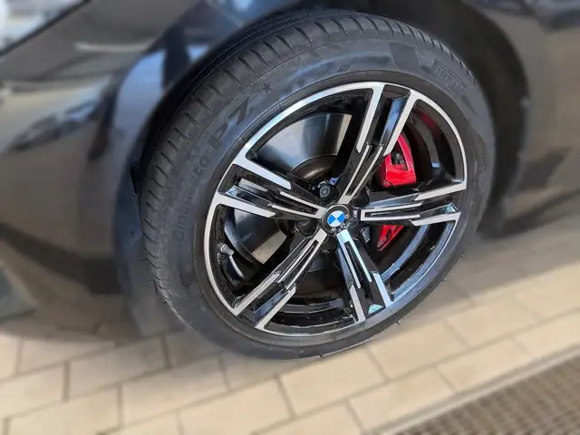 BMW 3 Series view 3