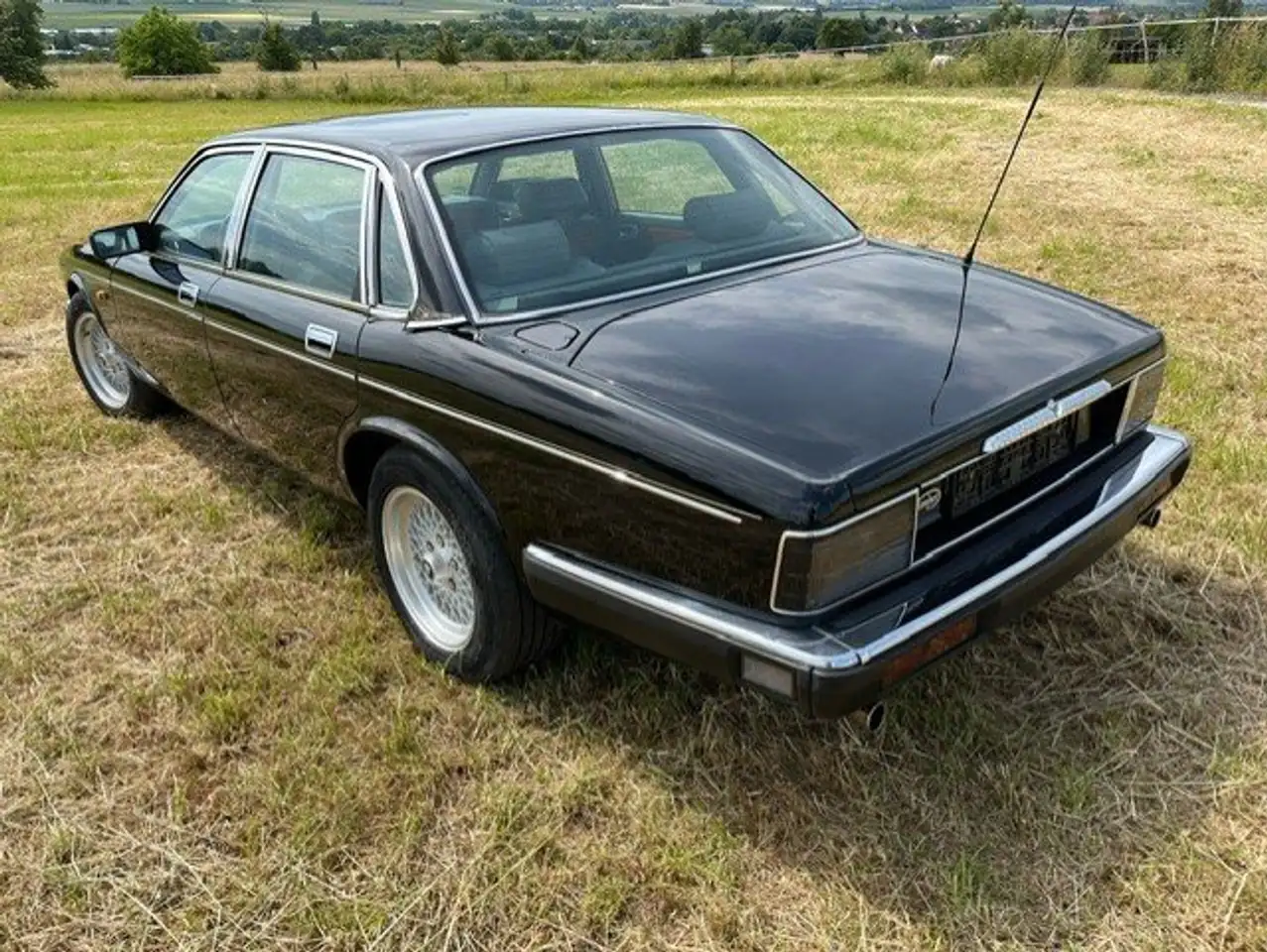 Jaguar XJ40 Daimler Six 4.0, foto 3