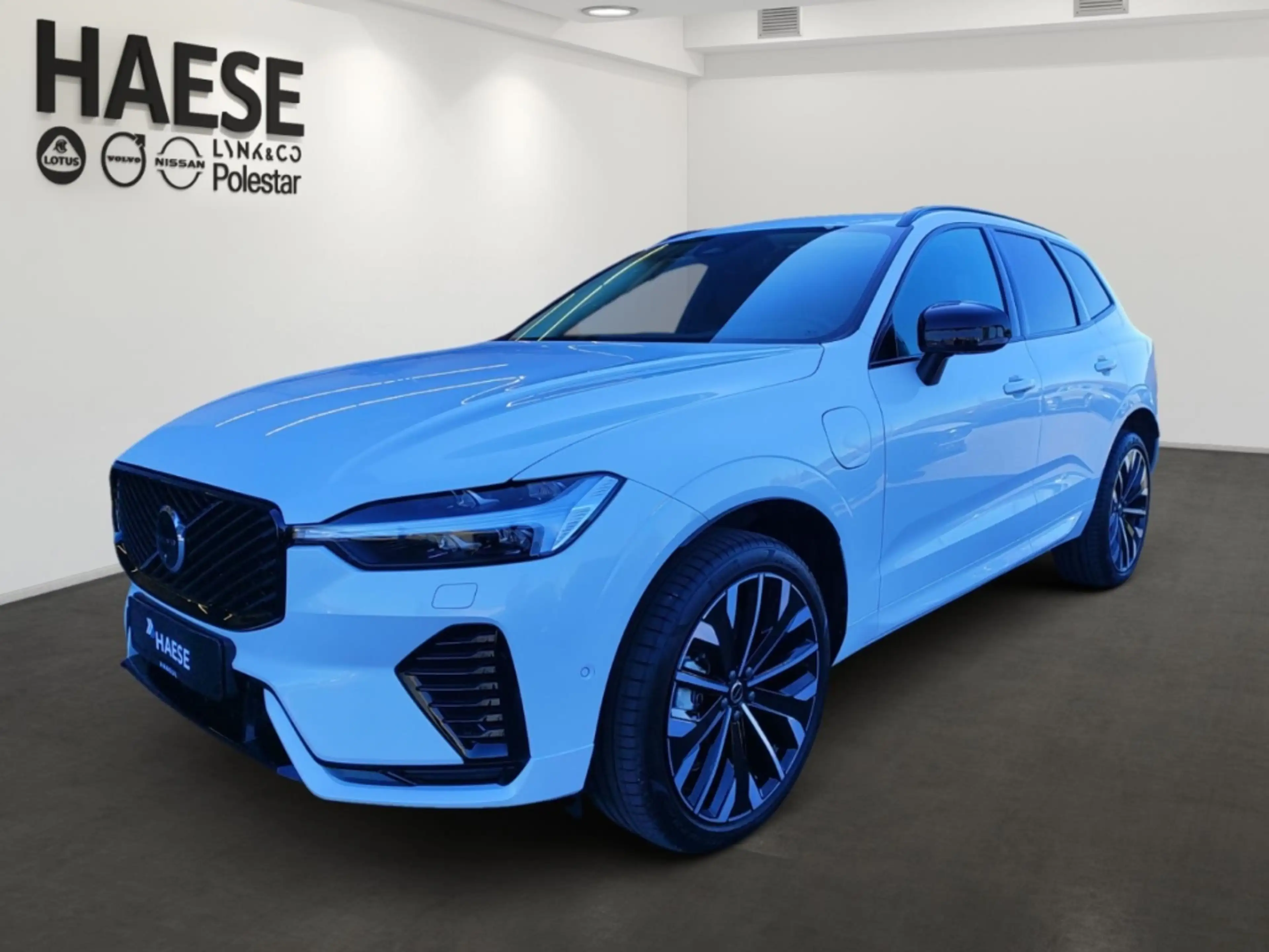 Volvo XC60 T6 Plus Dark Plug-In Hybrid AWD HUD AD StandHZG AH
