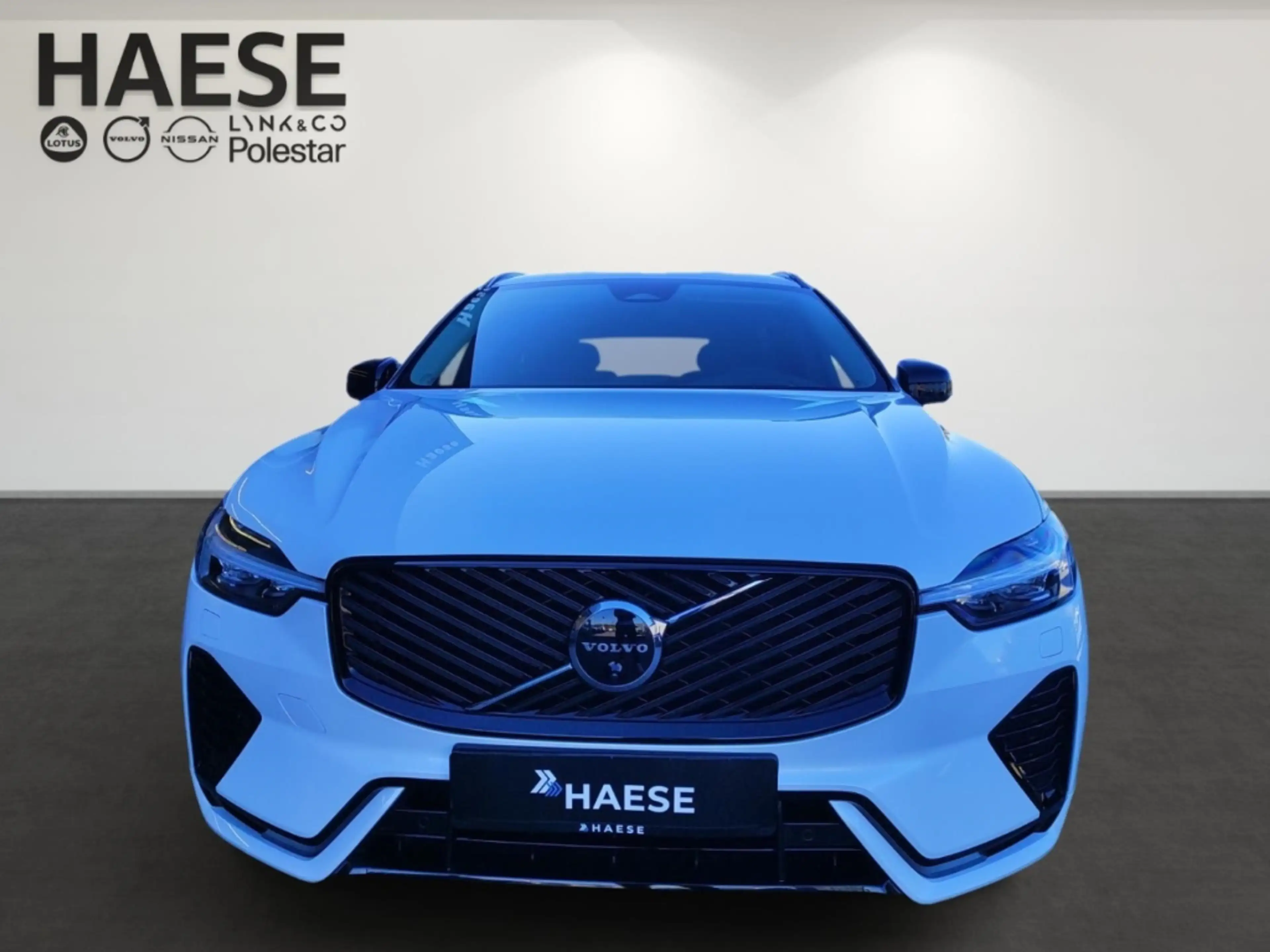 Volvo XC60 T6 Plus Dark Plug-In Hybrid AWD HUD AD StandHZG AH — photo 2