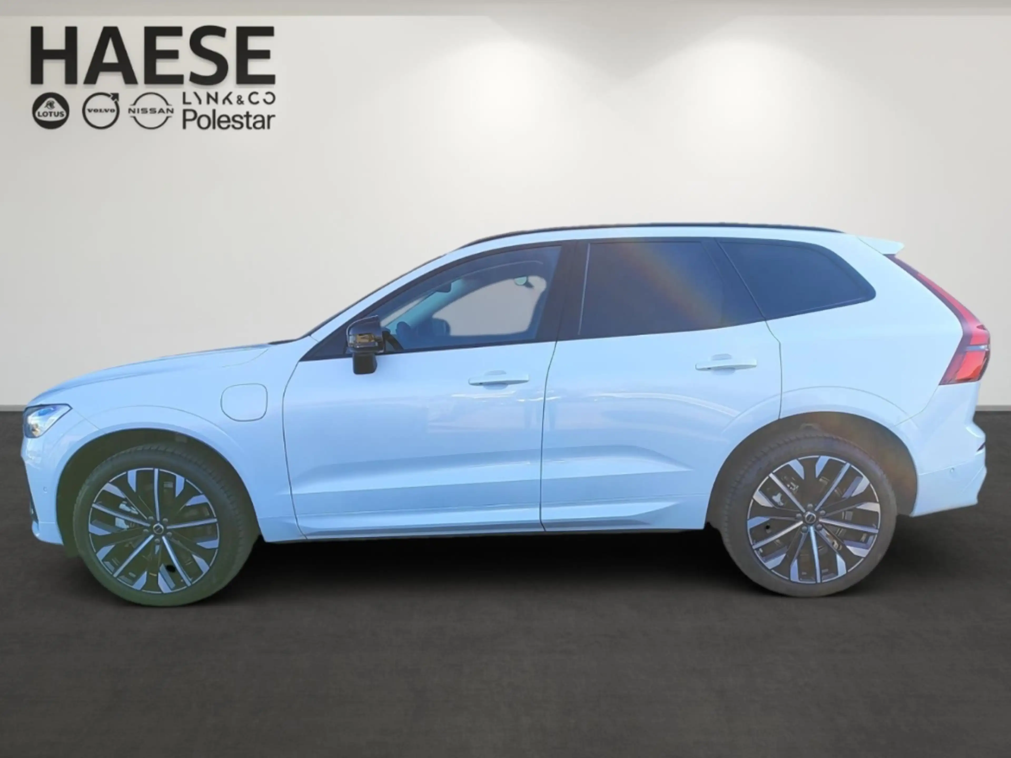 Volvo XC60 T6 Plus Dark Plug-In Hybrid AWD HUD AD StandHZG AH — photo 8