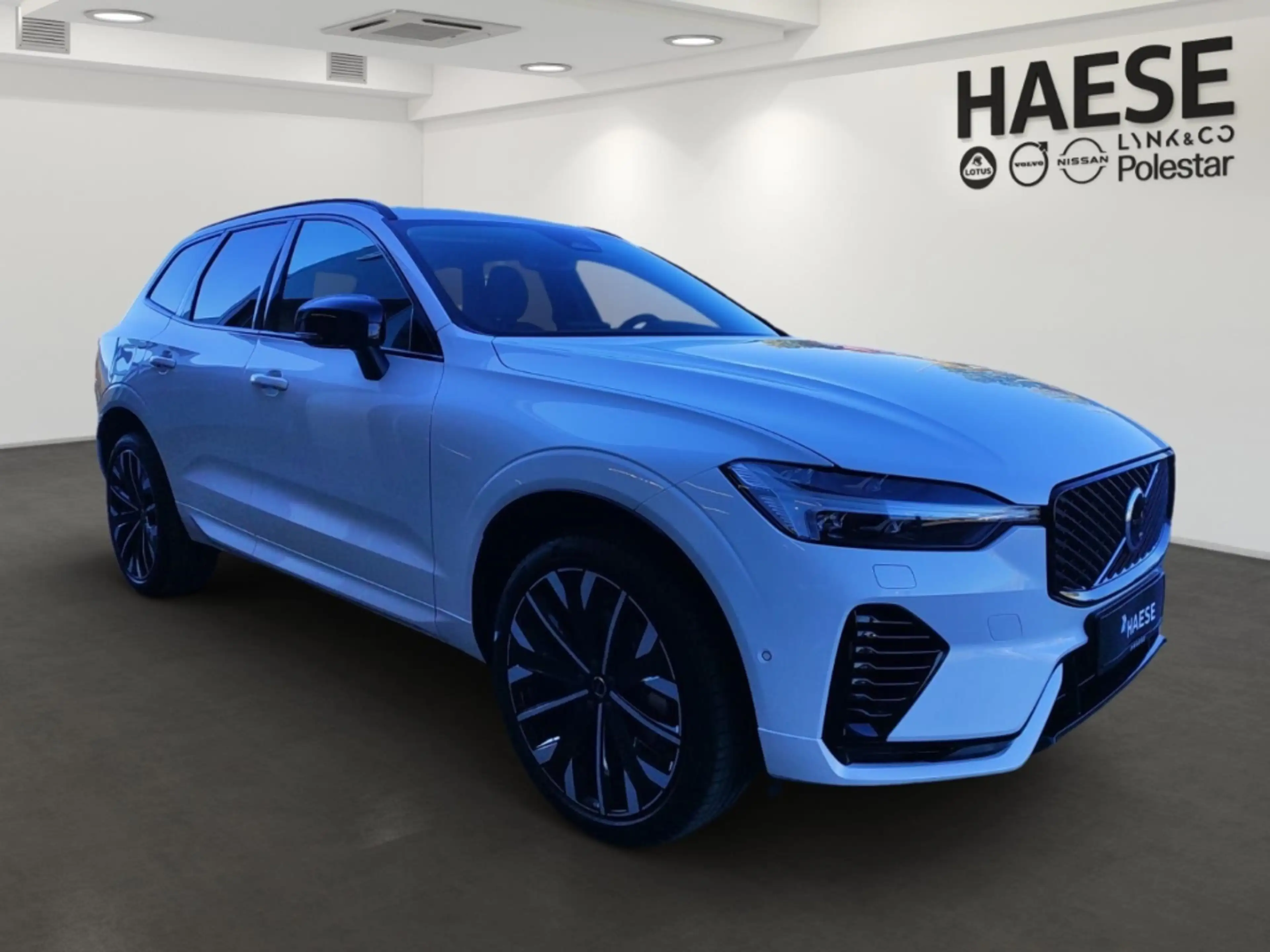 Volvo XC60 T6 Plus Dark Plug-In Hybrid AWD HUD AD StandHZG AH — photo 3