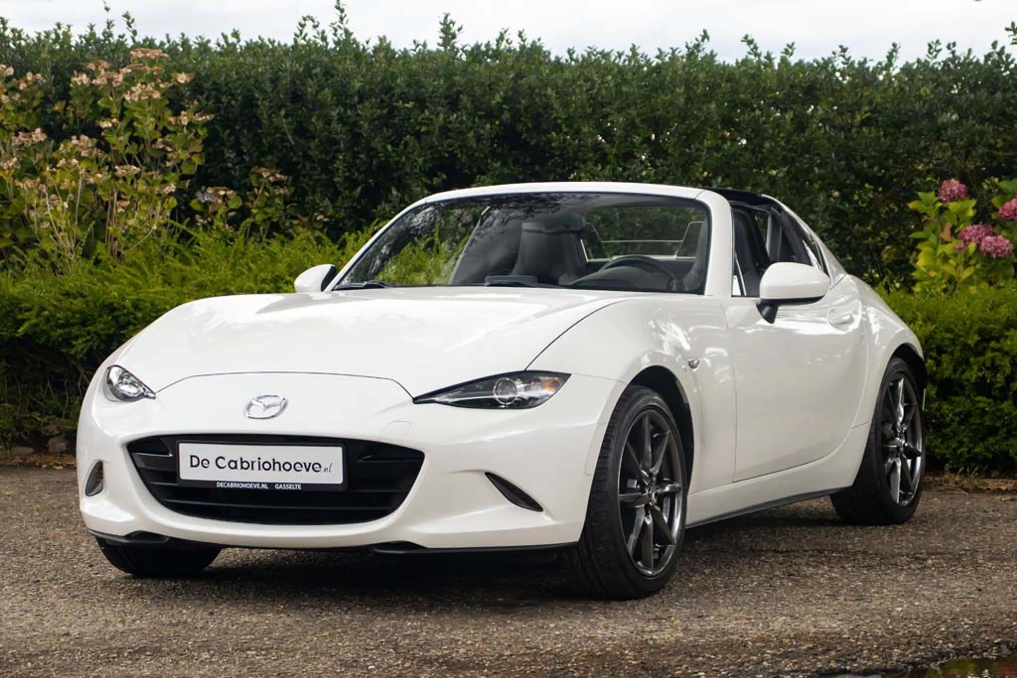 Mazda MX-5 RF NDRF 2.0l SkyActiv-G 184 GT-M Snowflake White P — photo 2