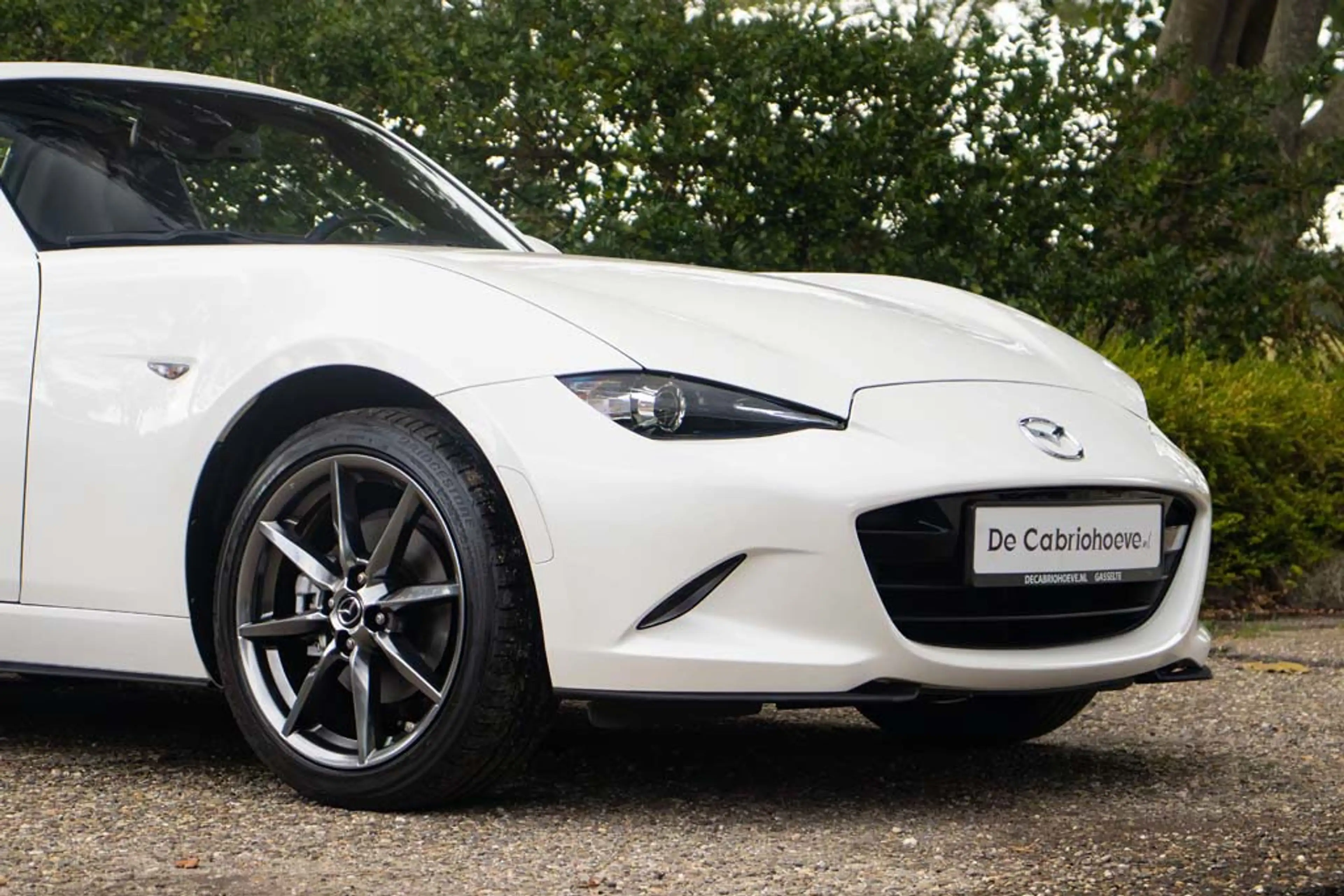 Mazda MX-5 RF NDRF 2.0l SkyActiv-G 184 GT-M Snowflake White P — photo 11