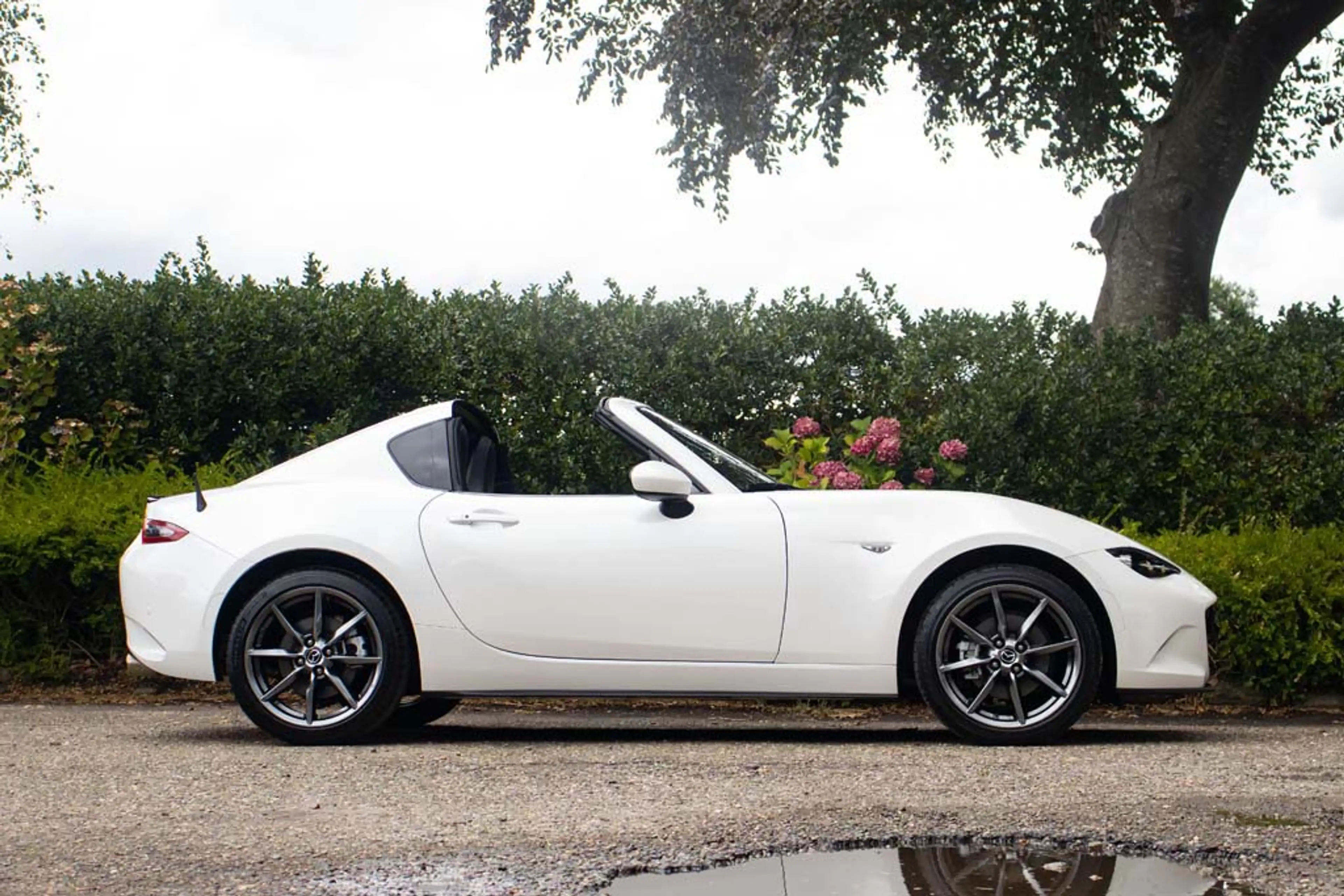 Mazda MX-5 RF NDRF 2.0l SkyActiv-G 184 GT-M Snowflake White P — photo 3