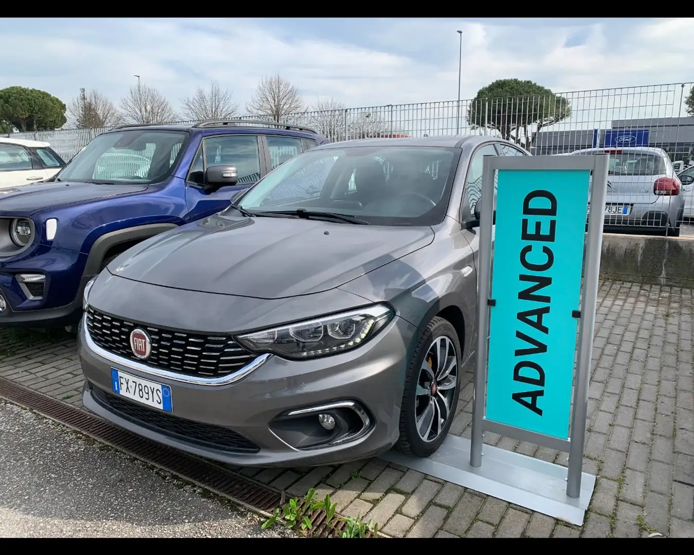 Fiat Tipo 1.6 Mjt S&S 5 porte Lounge Gris - 1