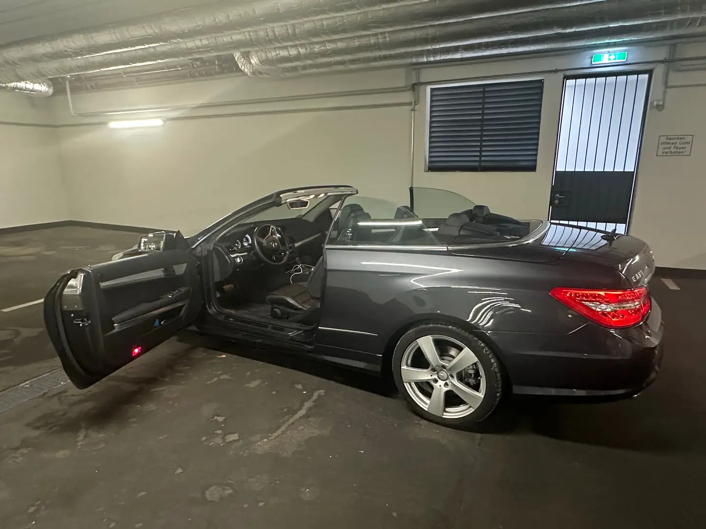 Mercedes-Benz E 350 E 350 Cabrio 7G-TRONIC siva - 1
