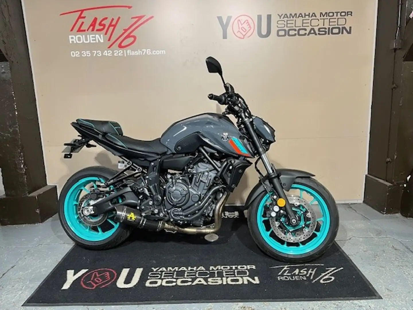 Yamaha MT-07 Gris - 1