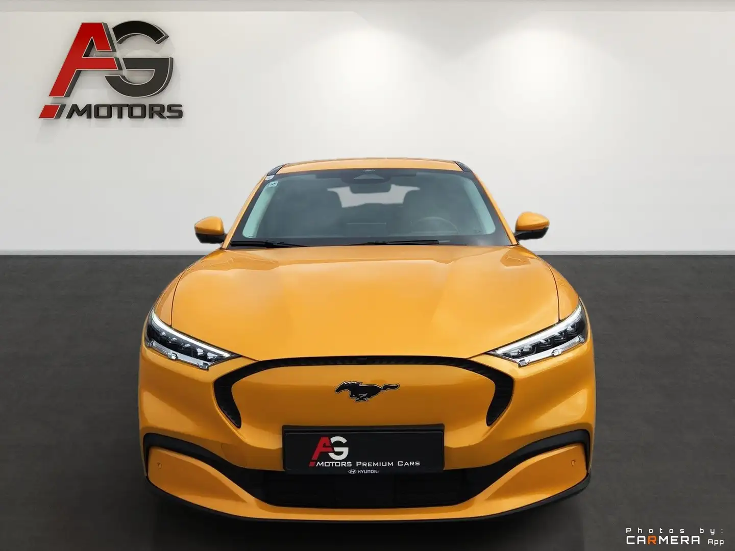 Ford Mustang Mach-E Elektro 68kWh Standard Range Orange - 2