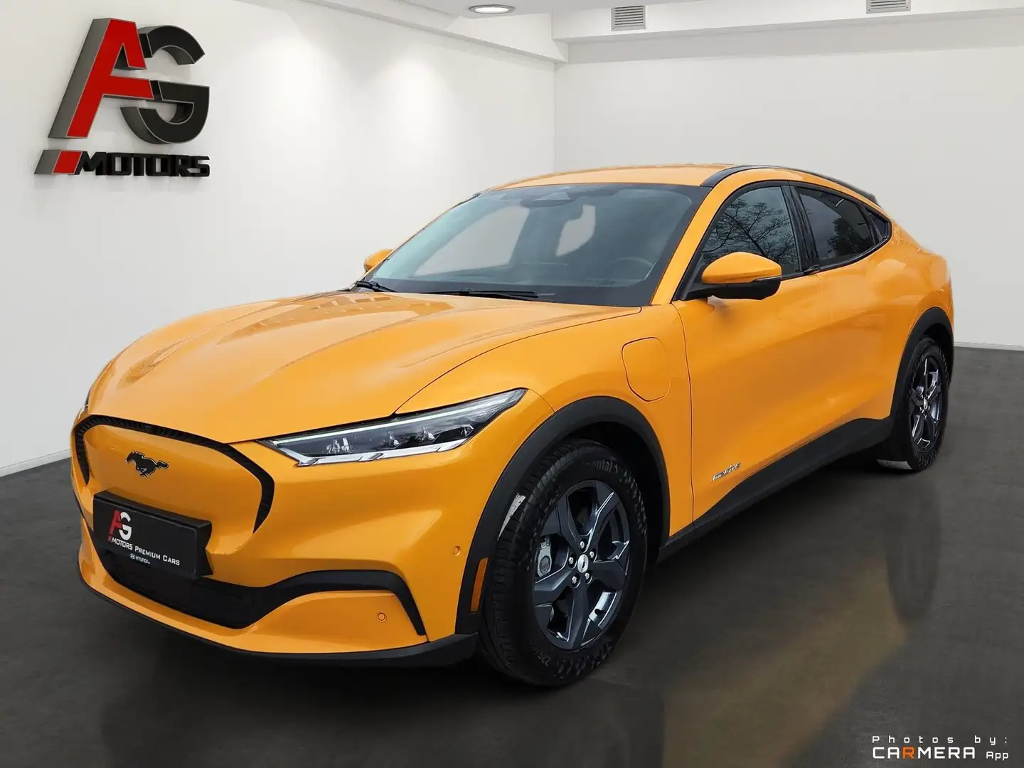 Ford Mustang Mach-E Elektro 68kWh Standard Range Orange - 1