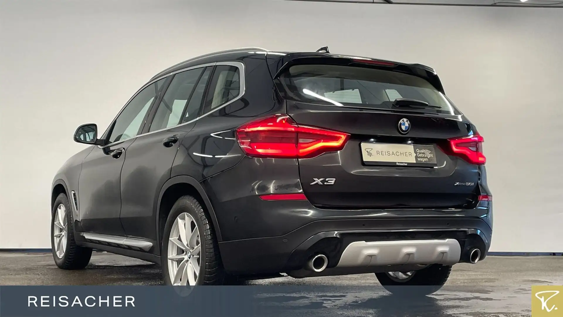 BMW X3 xDrive 30iA X-Line AHK LC+ HUD ACC RFK 19"LM Schwarz - 2