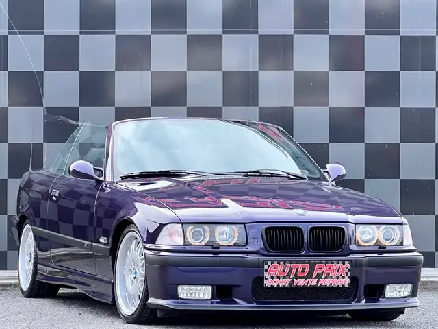 BMW M3 view 3