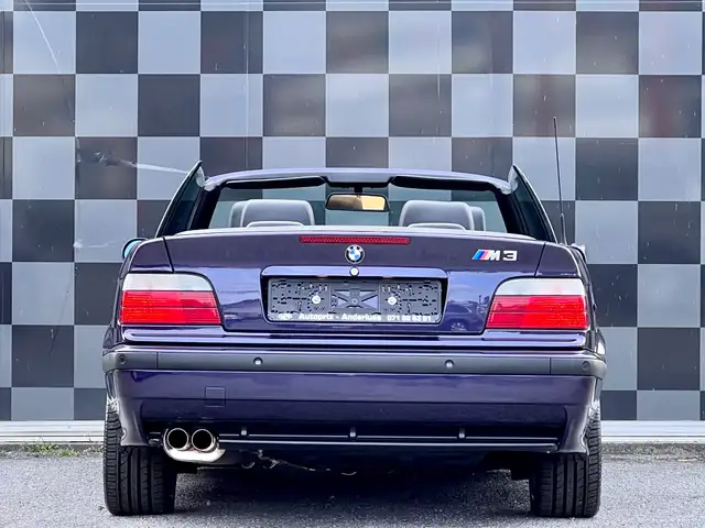 BMW M3 view 5