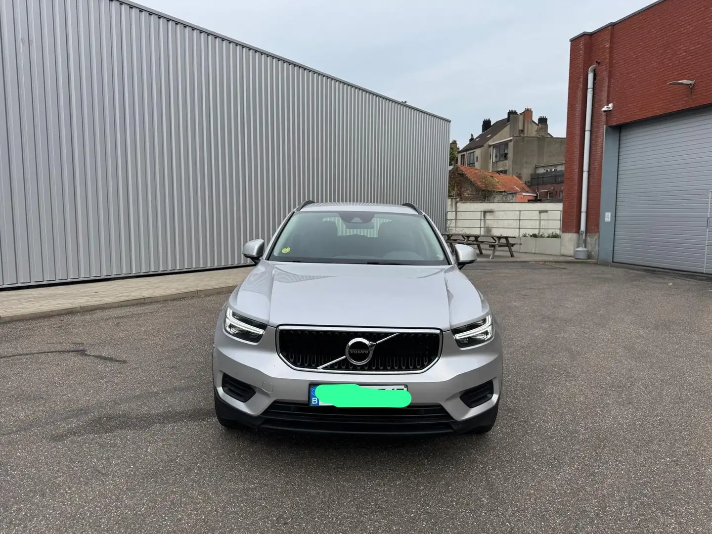 Volvo XC40 XC40 D3 AWD AdBlue 150 ch Geartronic 8 Momentum Gris - 1