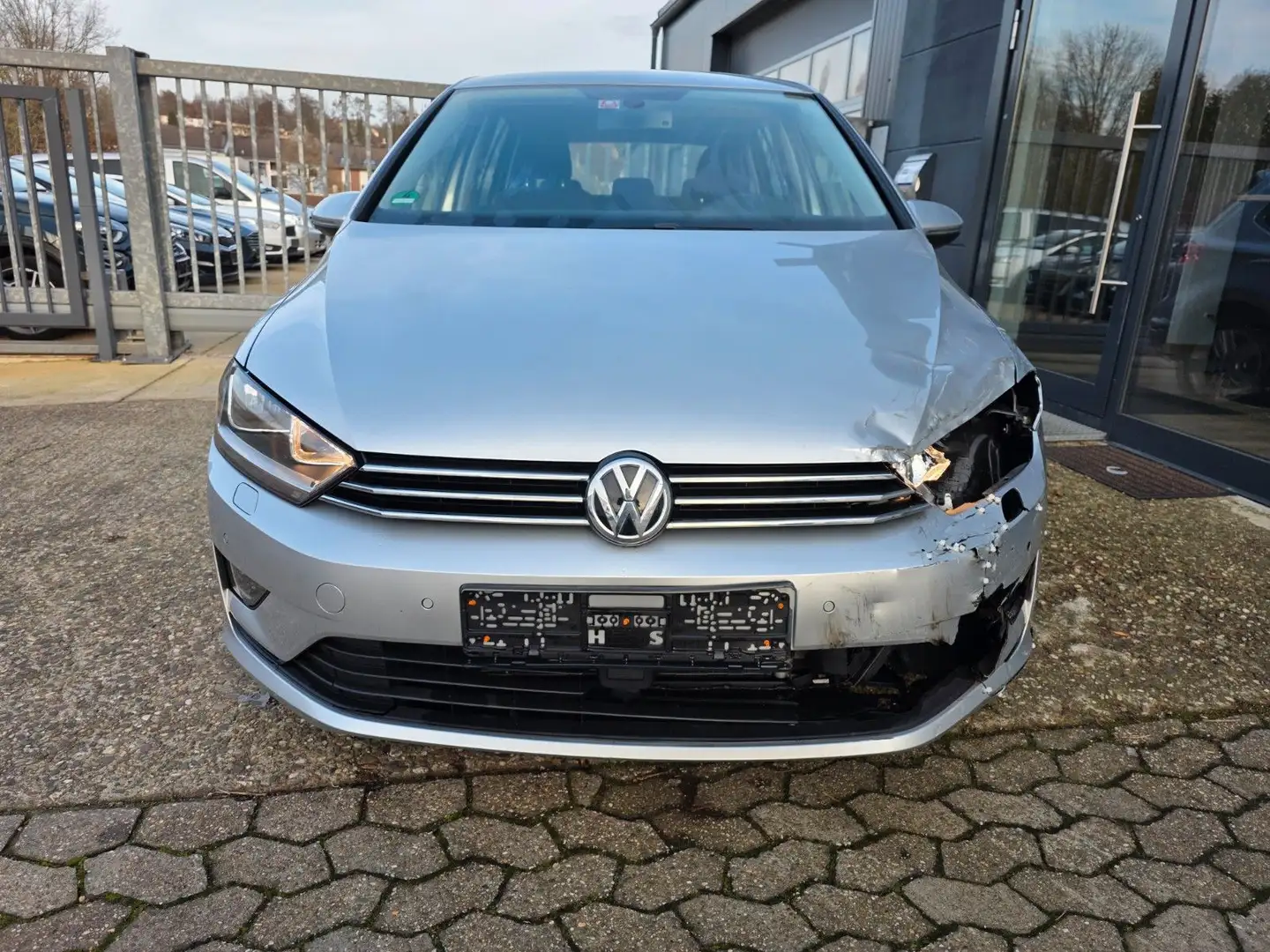 Volkswagen Golf Sportsvan VII 1.4TSI 110KW DSG Cam.NavComf. Silber - 2