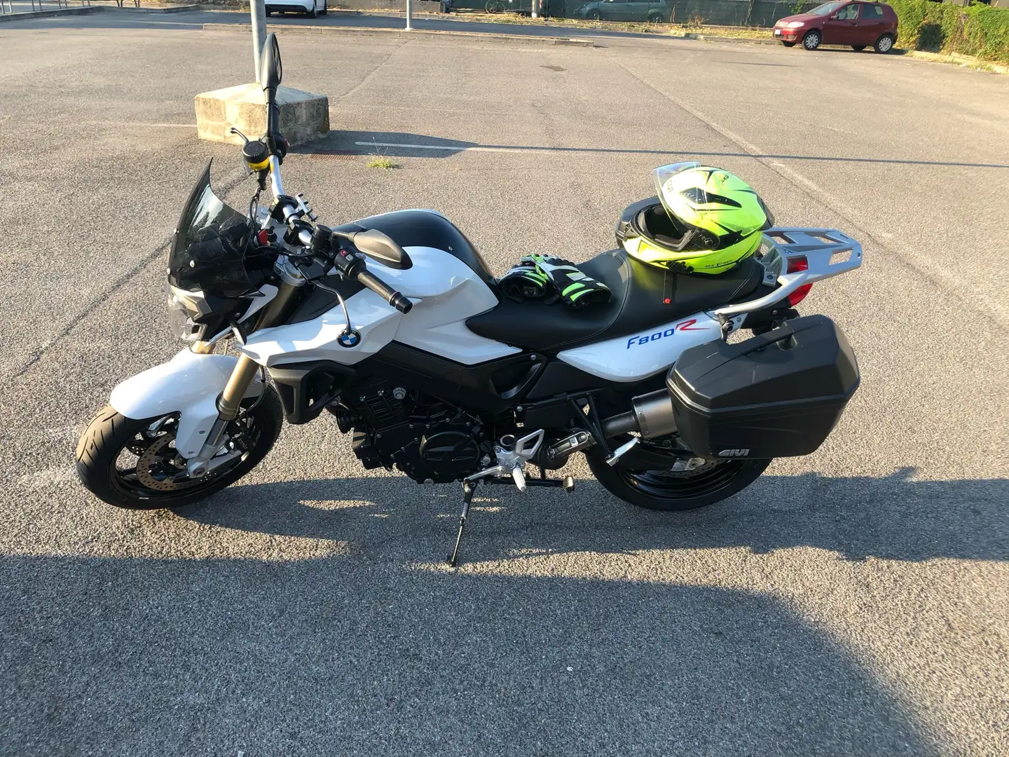 BMW F 900 R touring - 1