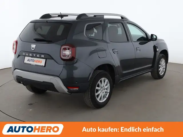 Dacia Duster view 6