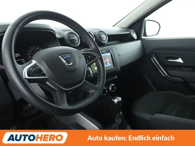 Dacia Duster view 11