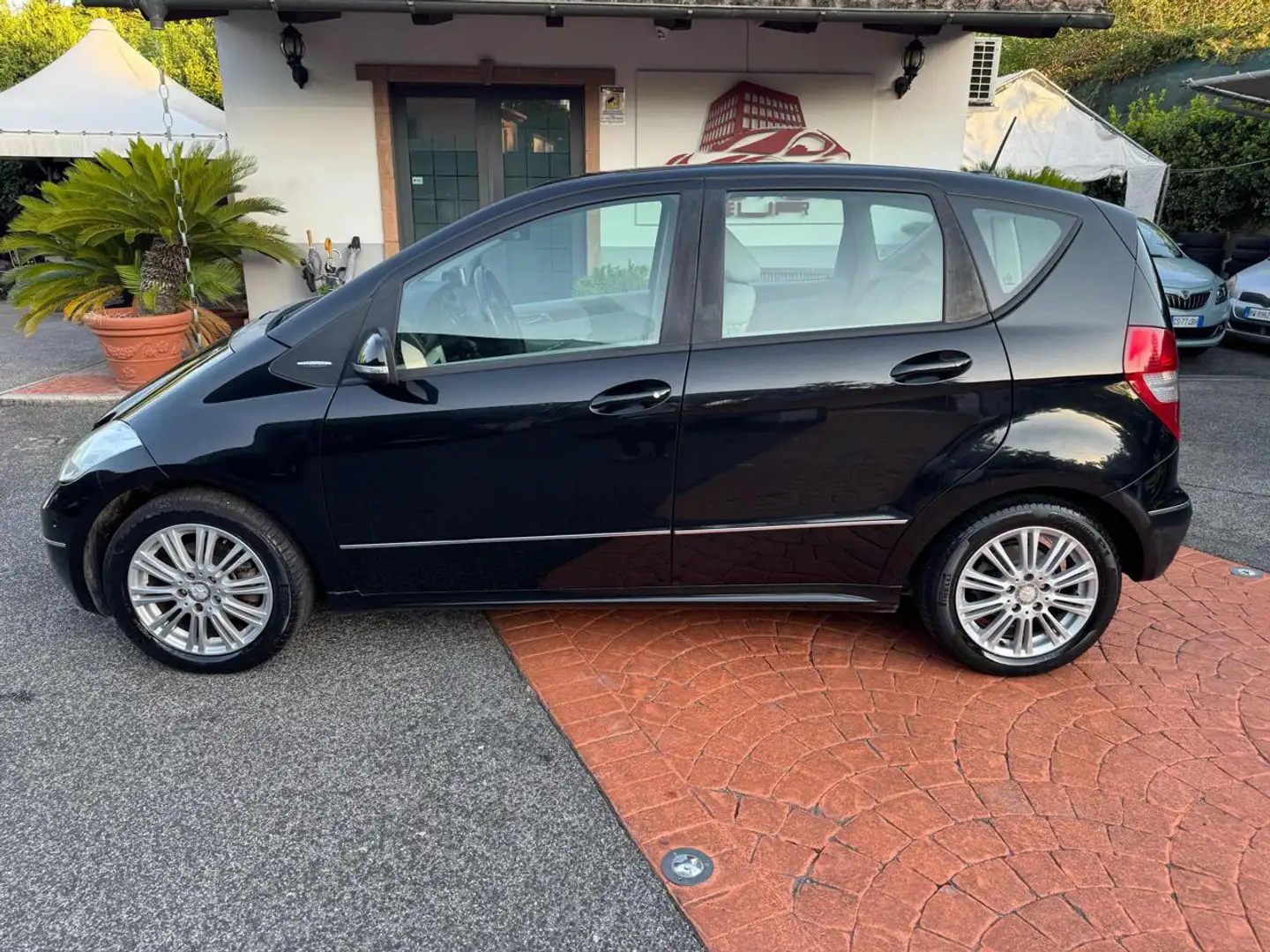 Mercedes-Benz A 150 Elegance UNIPRO! KM CERTIFICATI! NEOPATENTATI! Nero - 2