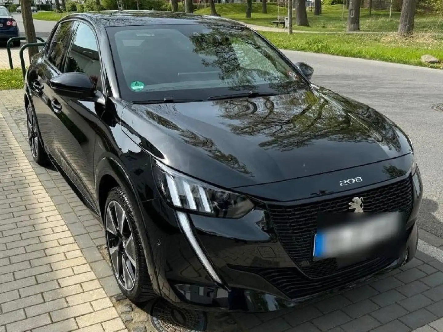 Peugeot e-208 208 Elektromotor 136 GT Pack Schwarz - 1