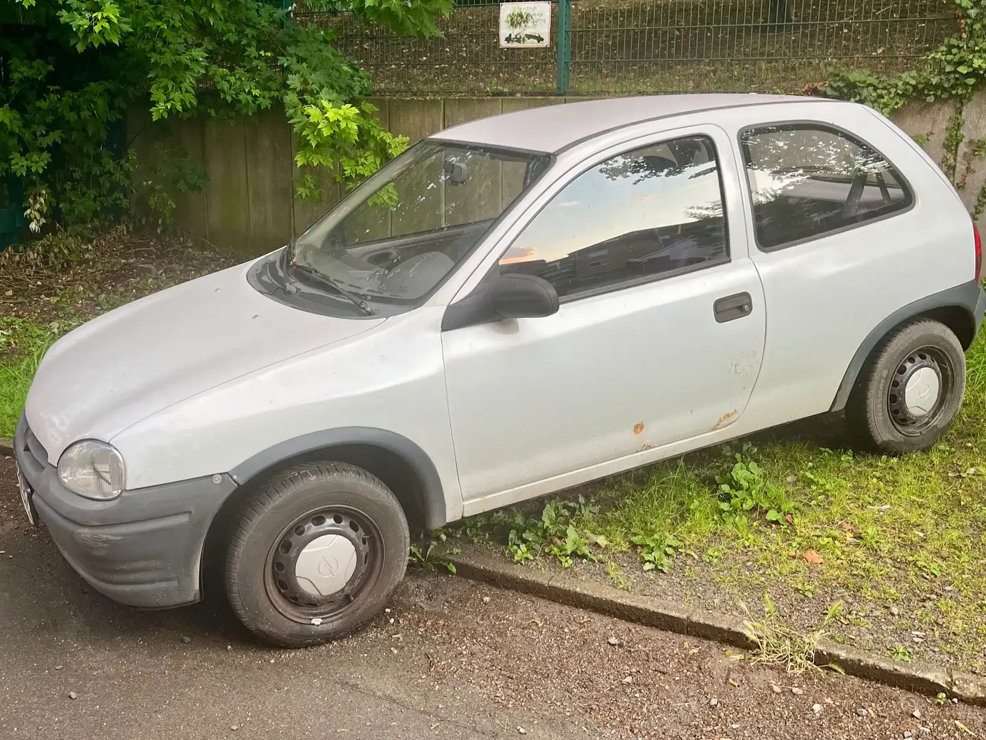 Opel Corsa Blanc - 1
