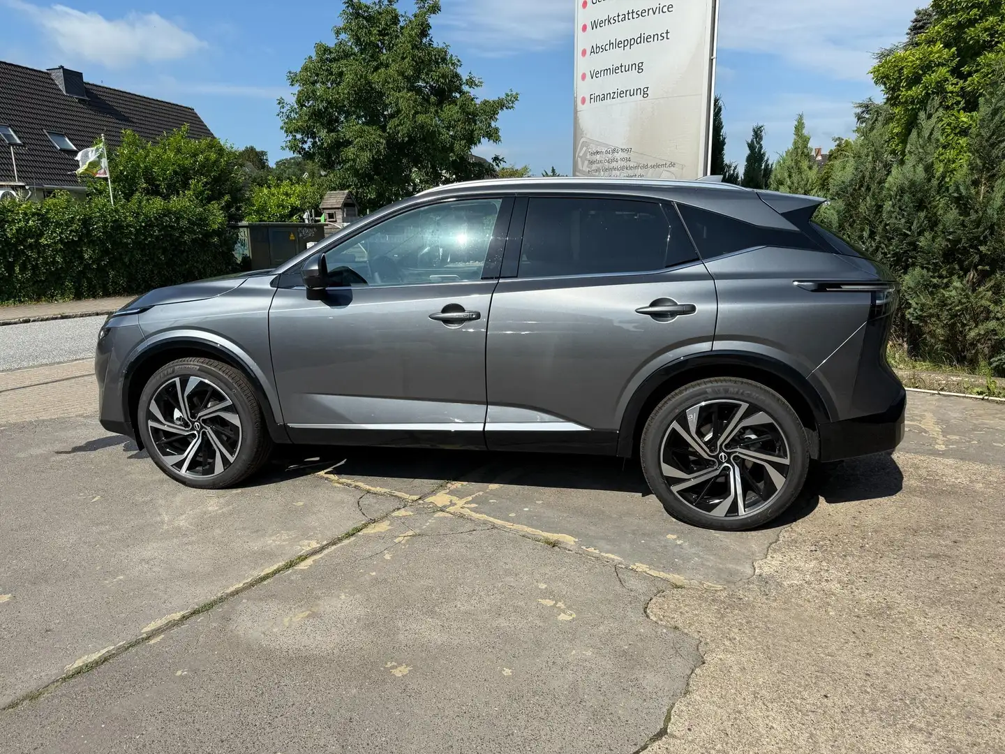 Nissan Qashqai Tekna+ FACELIFT LED-Leder+PANO+360°+HUD+Navi+PD... Grau - 2