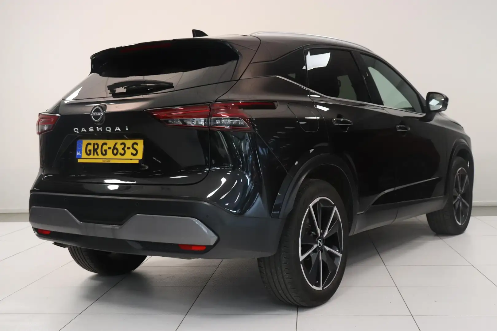 Nissan Qashqai 1.3 MHEV Xtronic Business Executive | Lederen bekl Zwart - 2