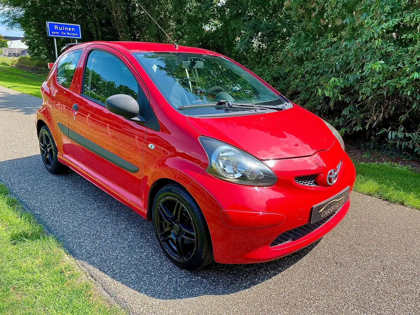 Toyota Aygo 1.0-12V |Airco|APK 21-05-2026 (Sport uitvoering) Rood - 1
