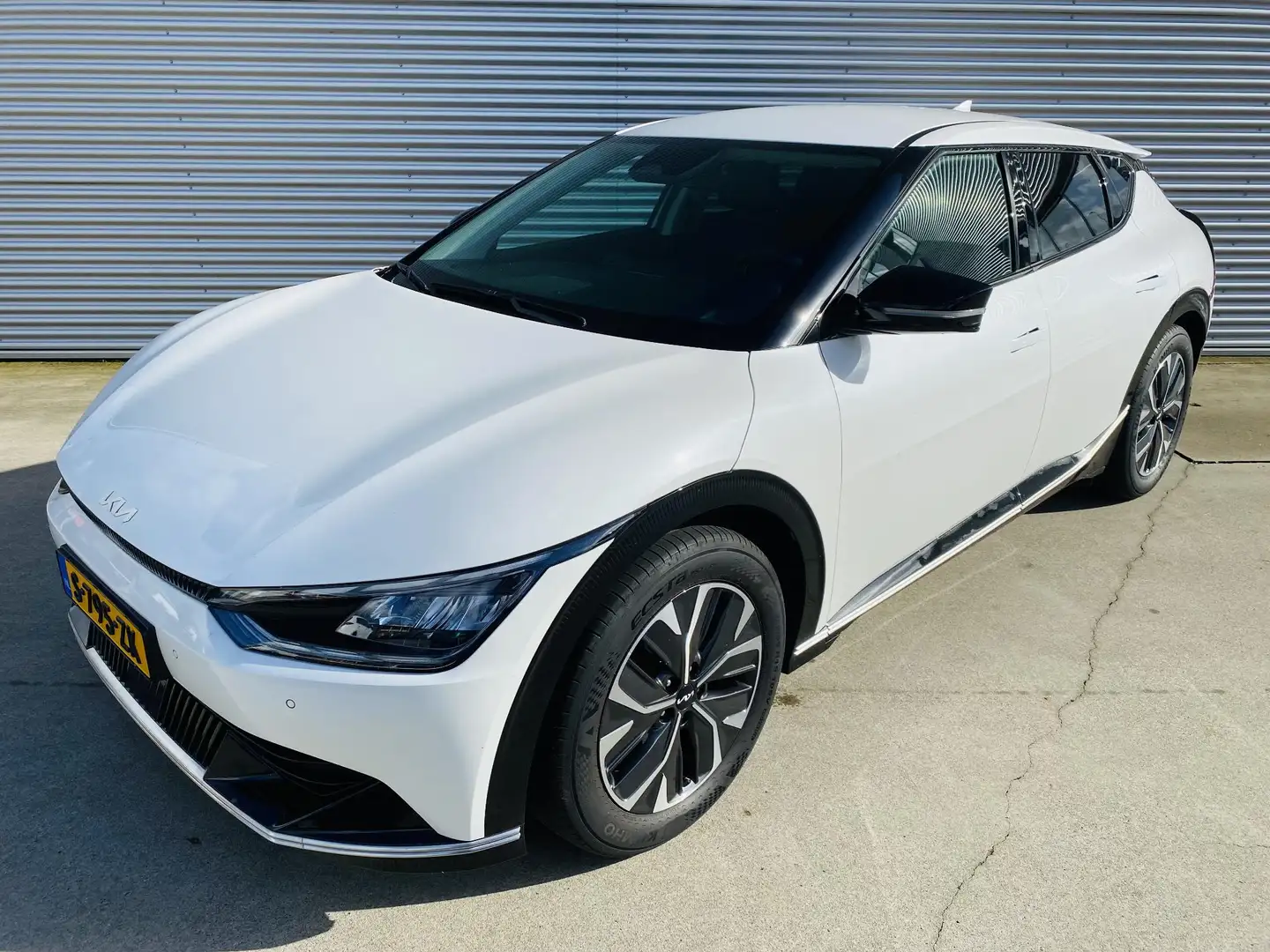 Kia EV6 Plus 77.4 kWh Trekhaak | Navi | Stuur&Stoelverw+ S Wit - 2