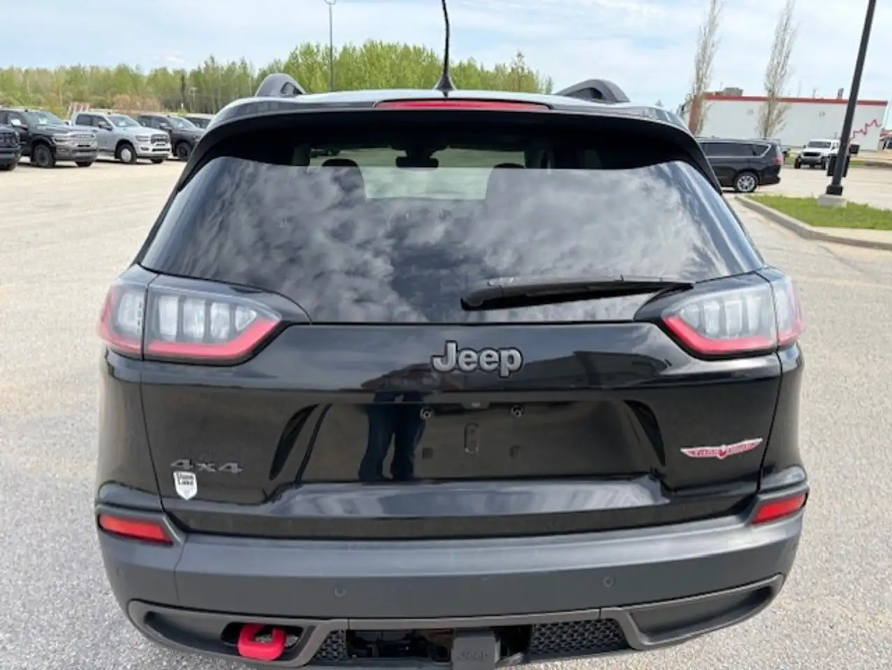 Jeep Cherokee снимка Jeep Cherokee
