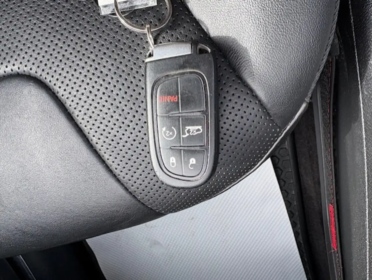 Jeep Cherokee снимка Jeep Cherokee