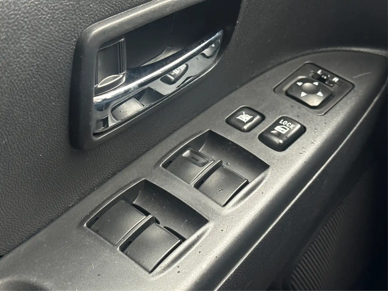 Mitsubishi RVR снимка Mitsubishi RVR