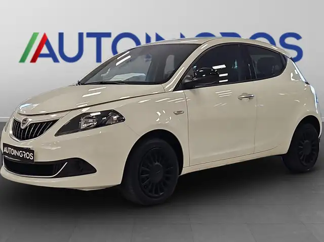 Lancia Ypsilon Ypsilon III 2021 1.0 firefly hybrid Silver s