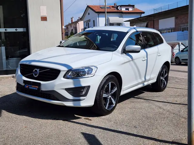 Volvo XC60 XC60 2.0 d3 R-design (r-design momentum) 150cv geartronic