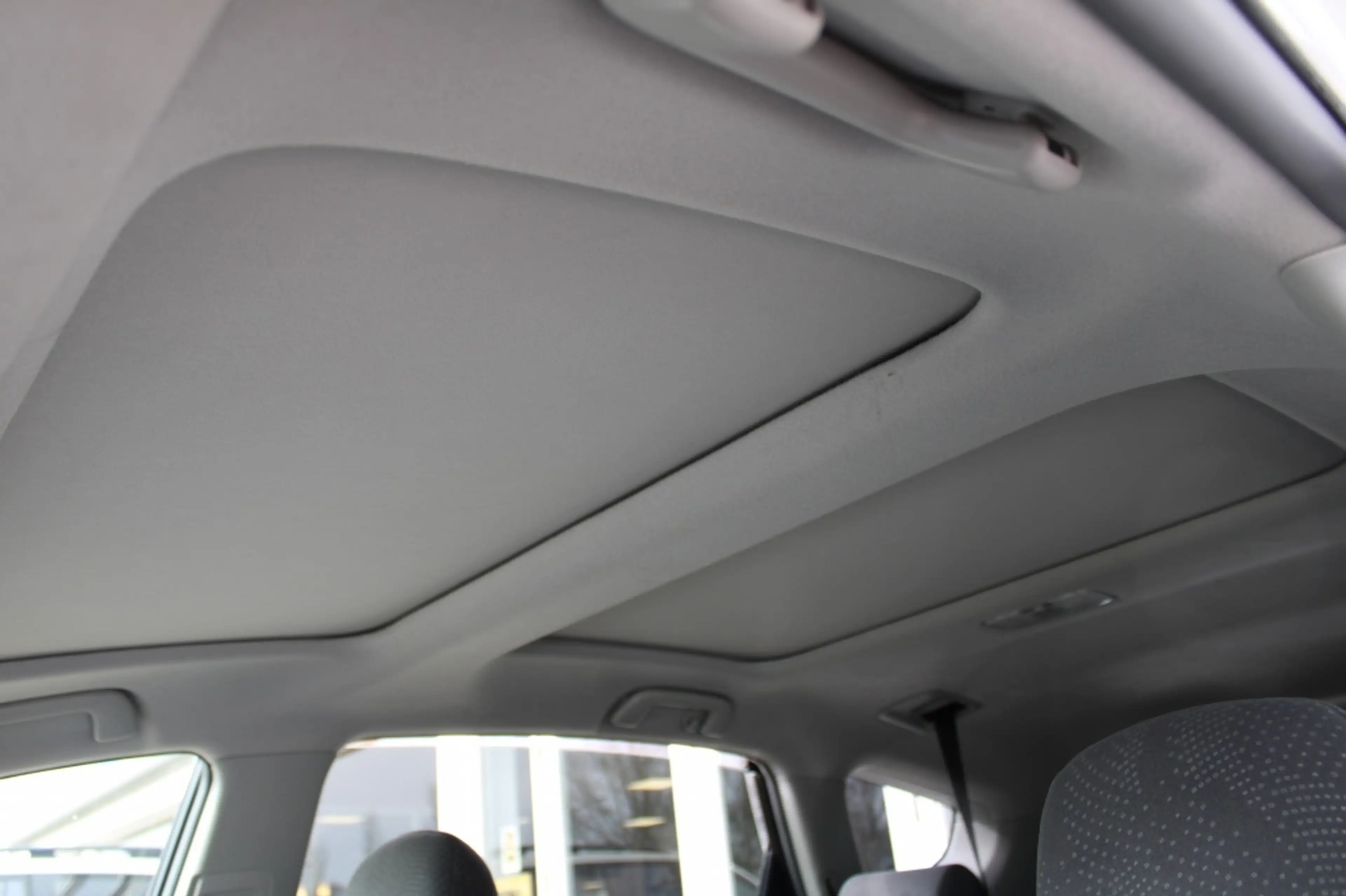 Toyota Prius Wagon 1.8 Aspiration Limited 7 prs. — photo 30