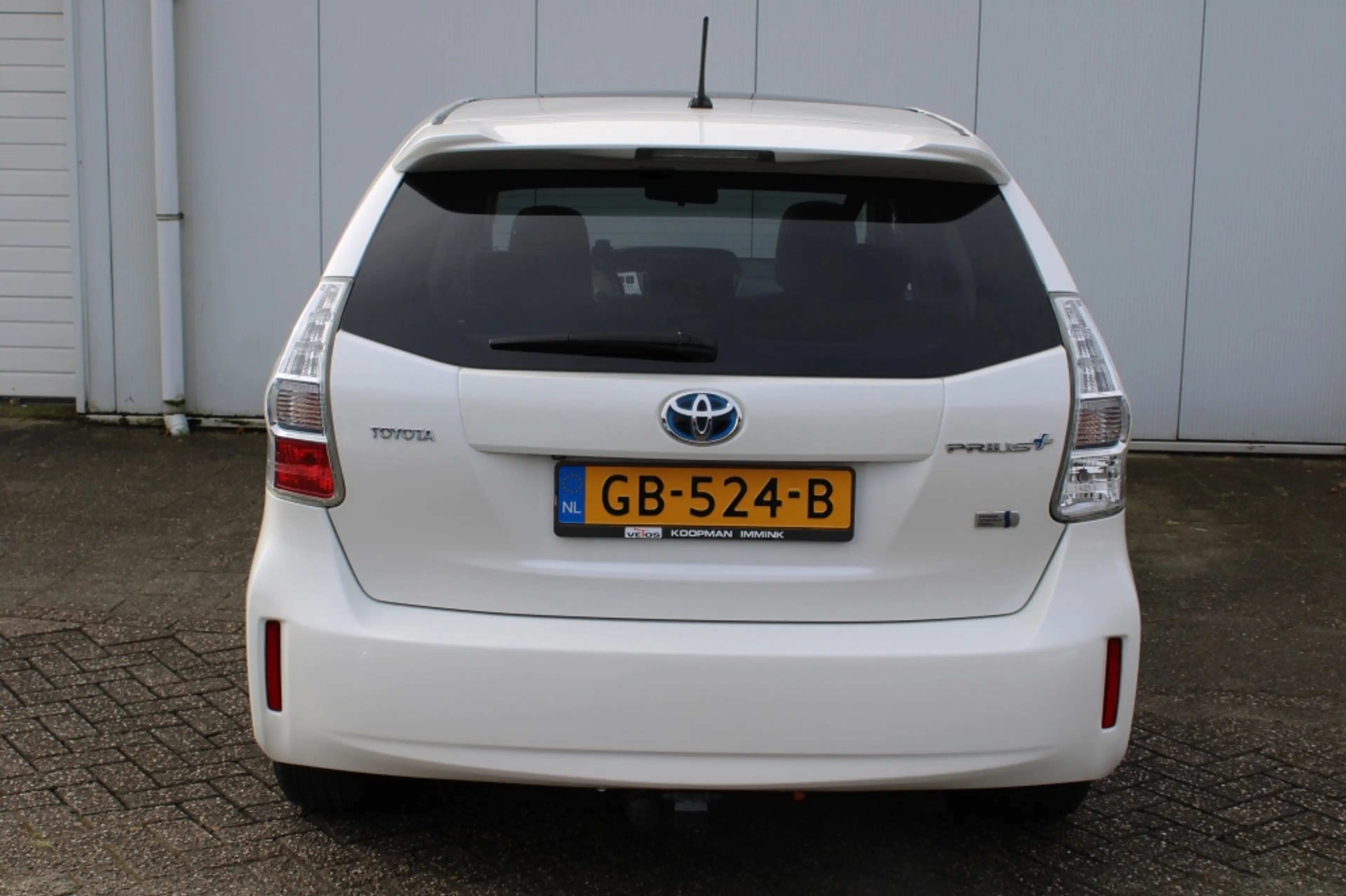 Toyota Prius Wagon 1.8 Aspiration Limited 7 prs. — photo 31