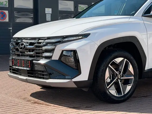 Hyundai Tucson view 9
