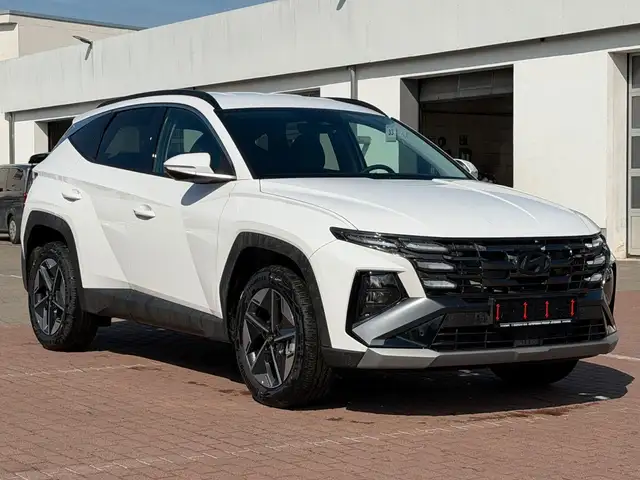 Hyundai Tucson view 3