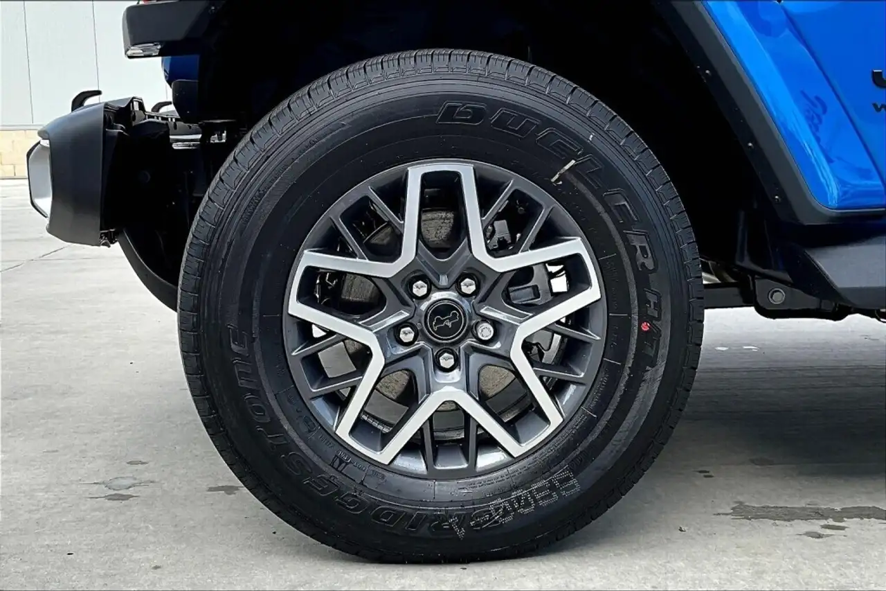 Jeep Wrangler снимка Jeep Wrangler