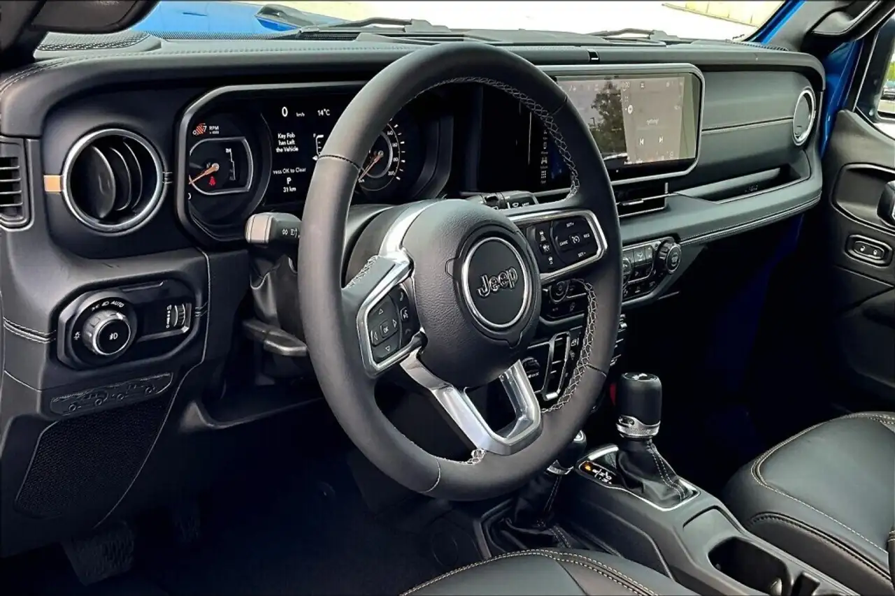 Jeep Wrangler photo Jeep Wrangler