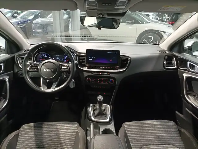 Kia Ceed view 9