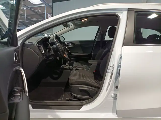 Kia Ceed view 8