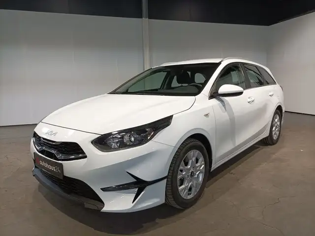 Kia Ceed view 3