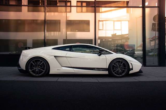 Imagine Lamborghini Gallardo LP570-4 Superleggera