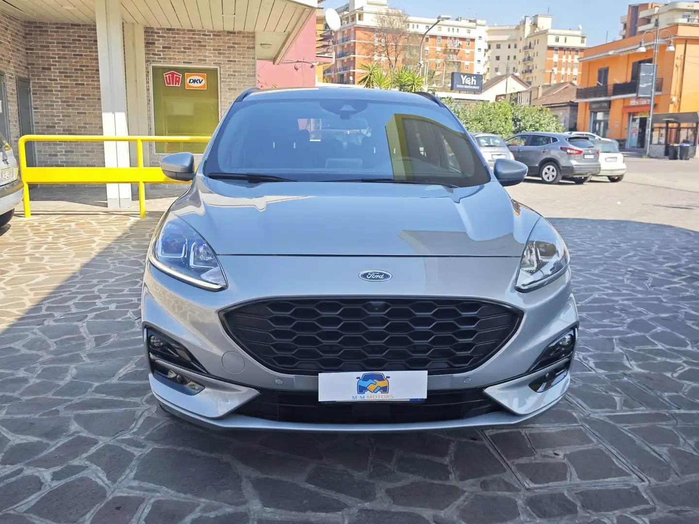 Ford Kuga 2.500 full  hybrid 190cv st line Gris - 2