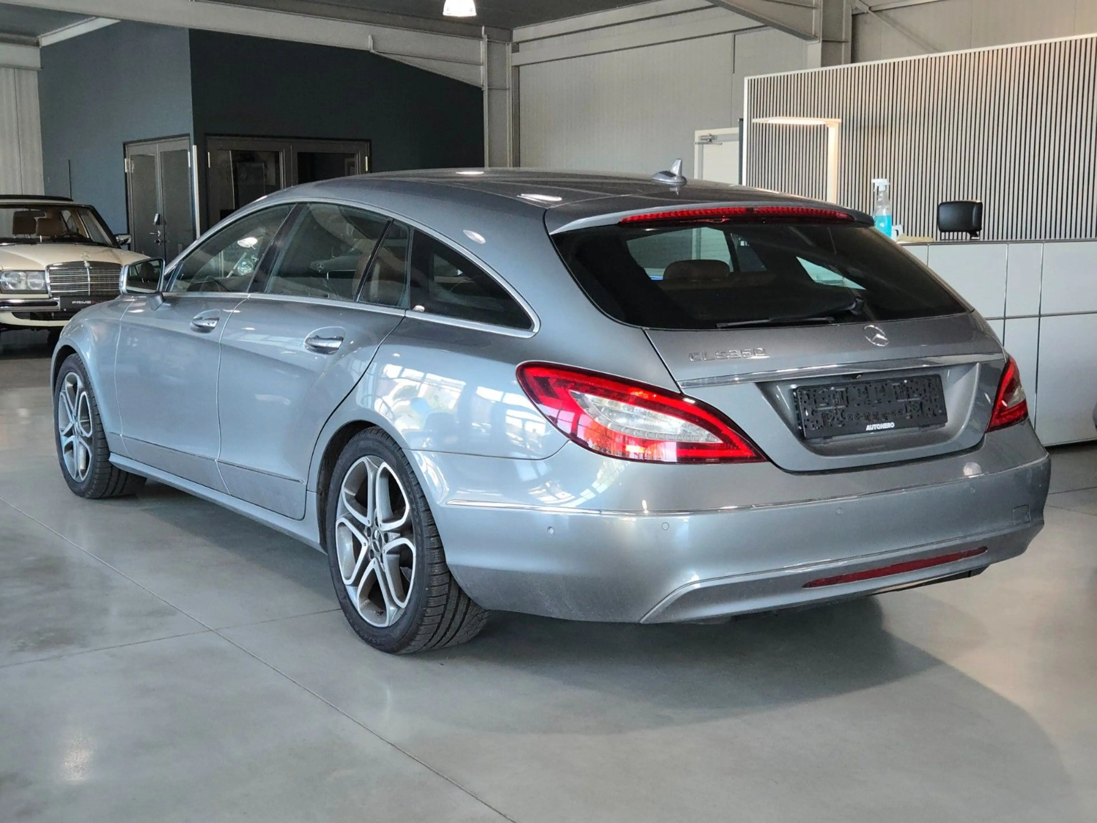 Mercedes-Benz CLS 250 360° Harman Kardon — photo 7