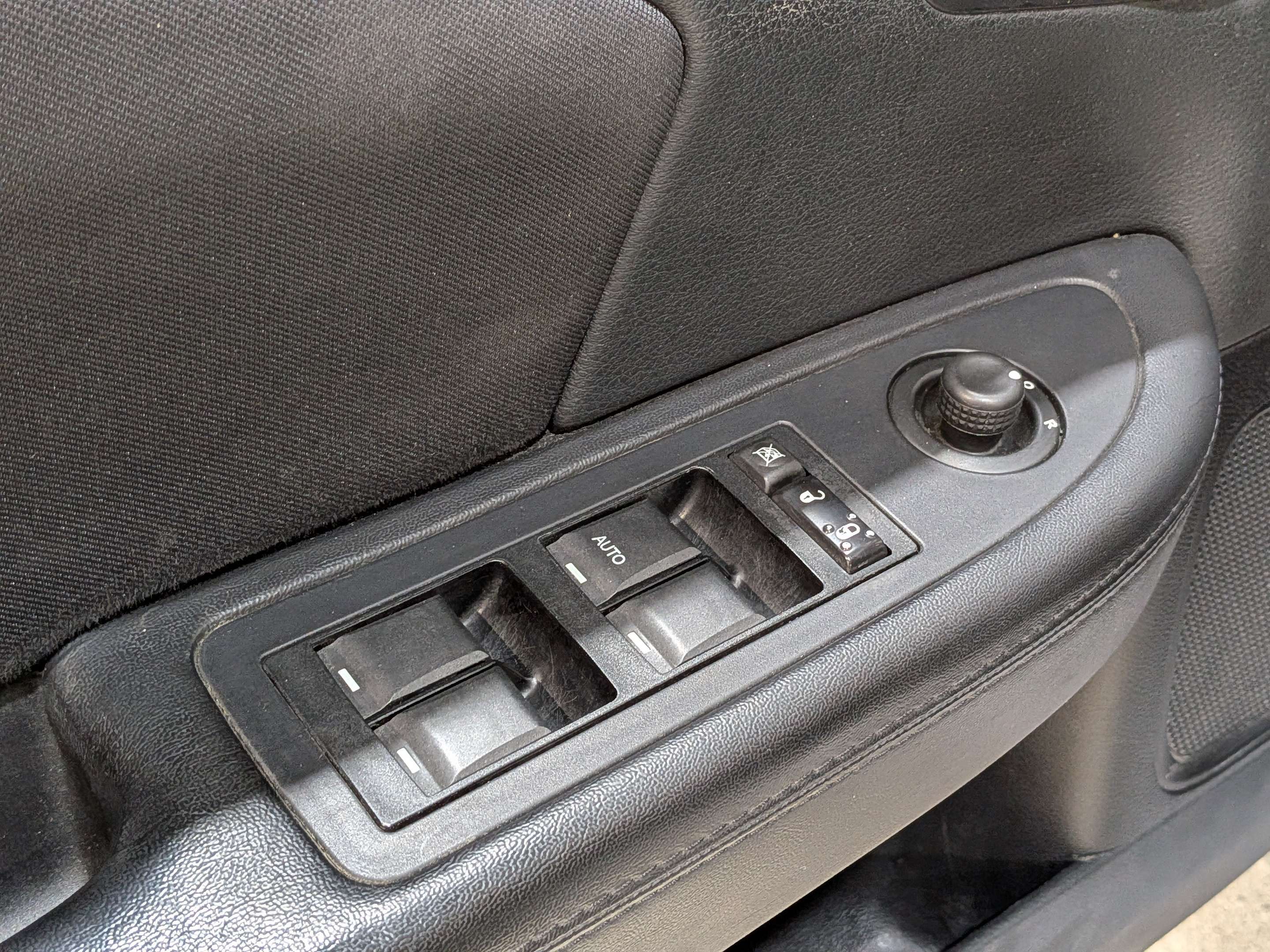Chrysler 200 2013