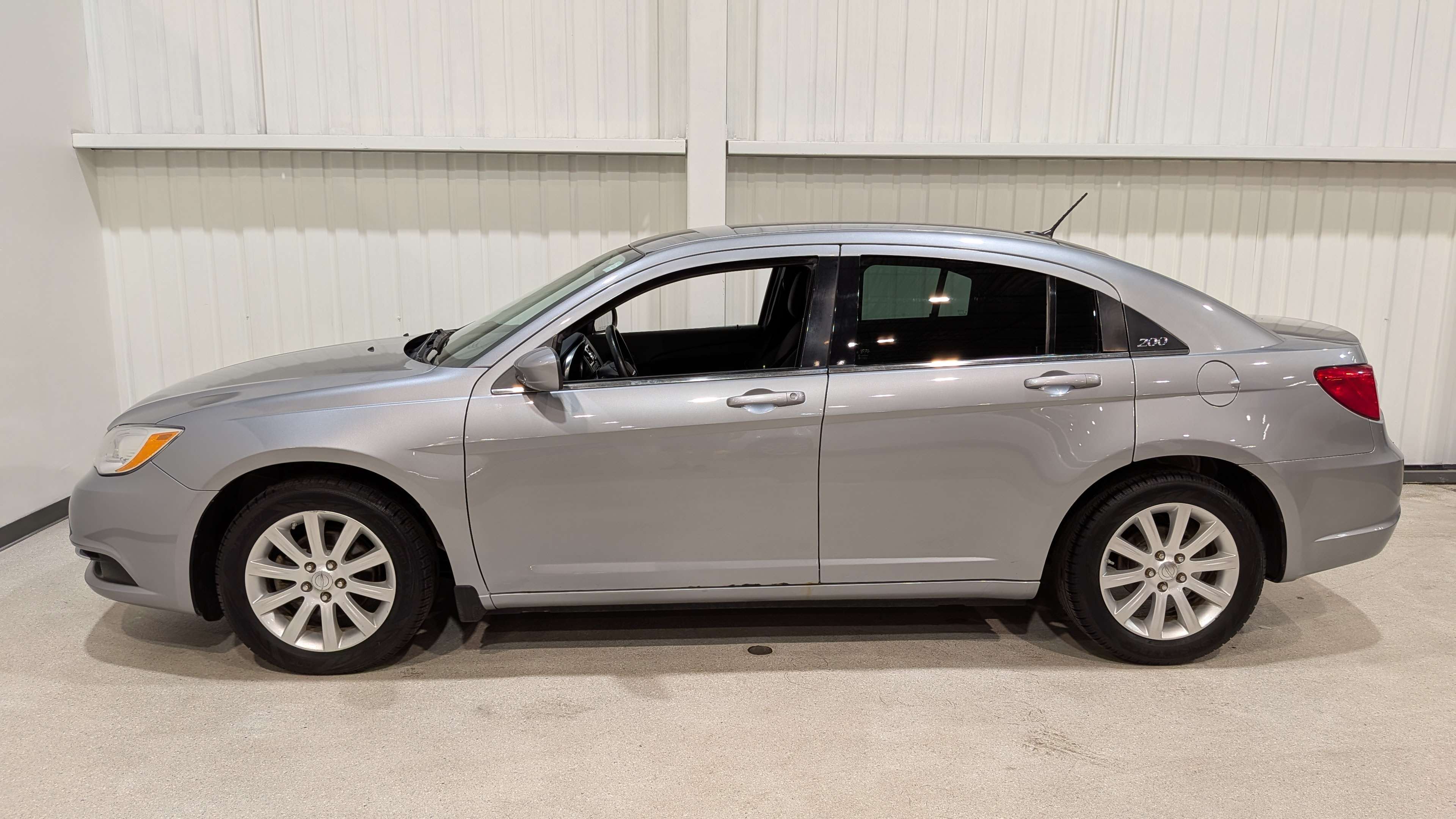 Chrysler 200 2013