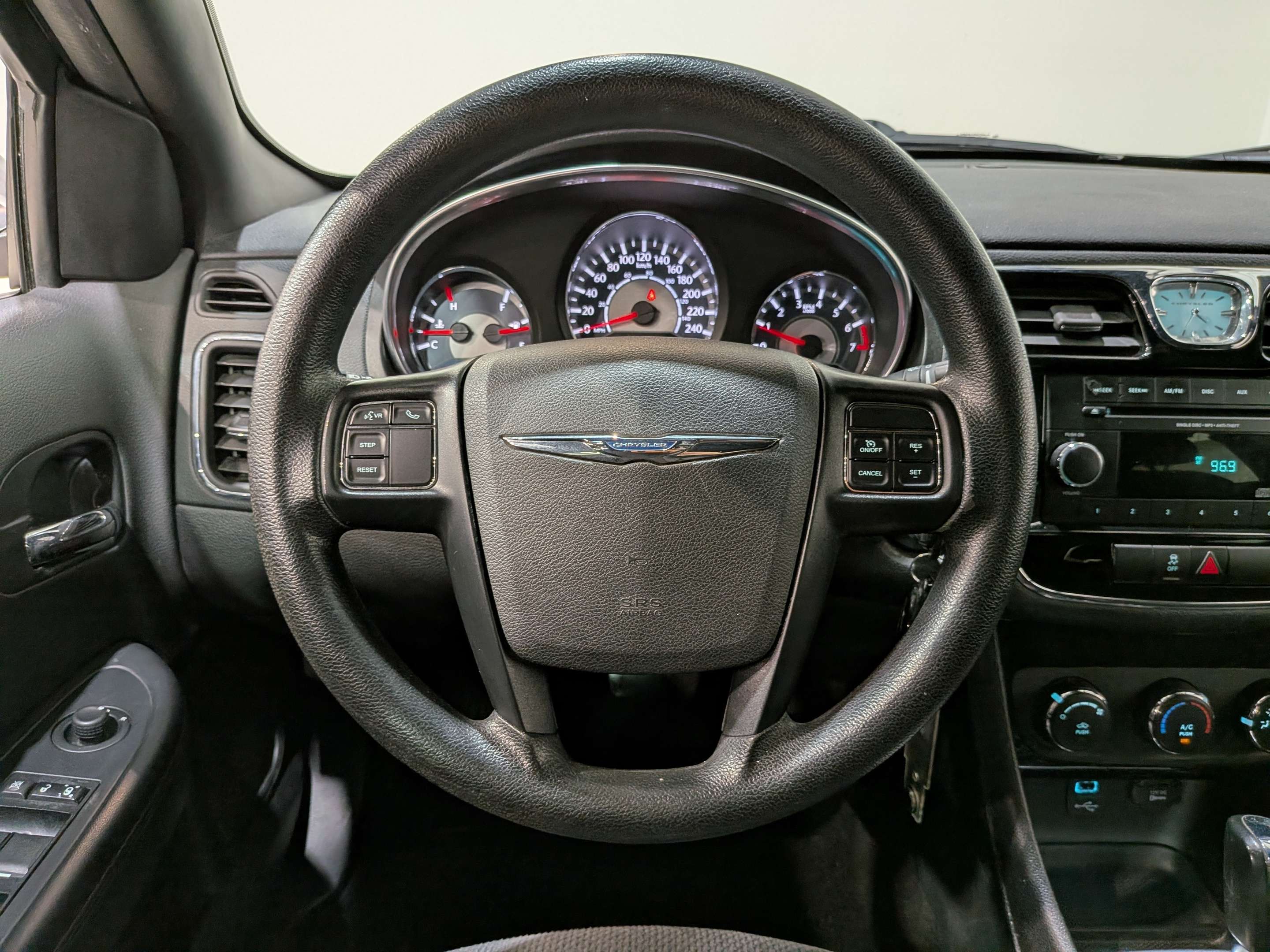 Chrysler 200 2013