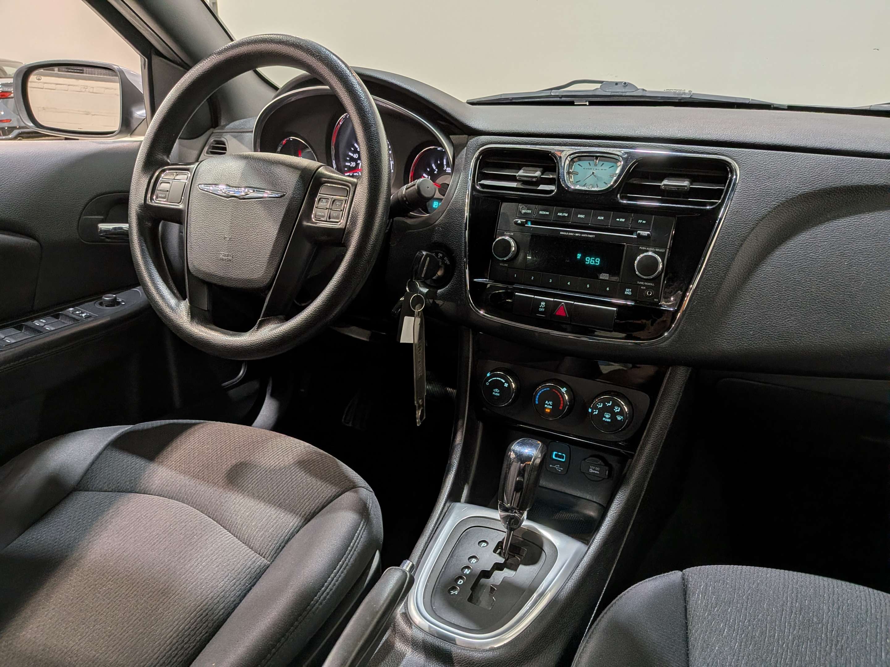 Chrysler 200 2013